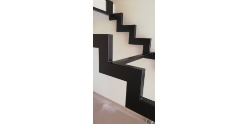 Varieties of the metal staircase frame: monocosaur, bowstring, spiral staircase or cantilever staircase. What type of stair frame is the most practical.